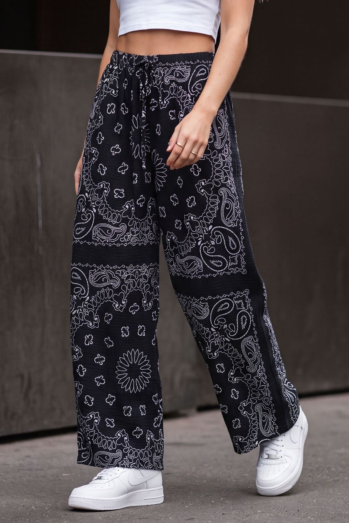 Paisley Print Drawstring Waistband Cotton Trousers view 3